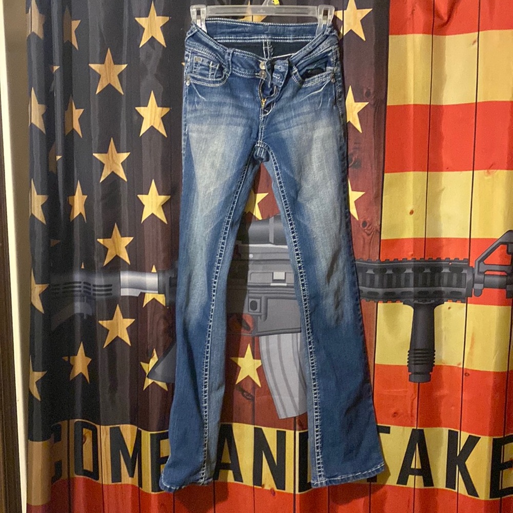 Stretchy jeans.